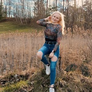 Meet your Posher, Haley